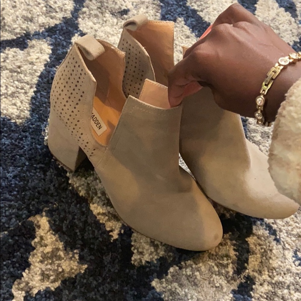 Suede taupe heel boots